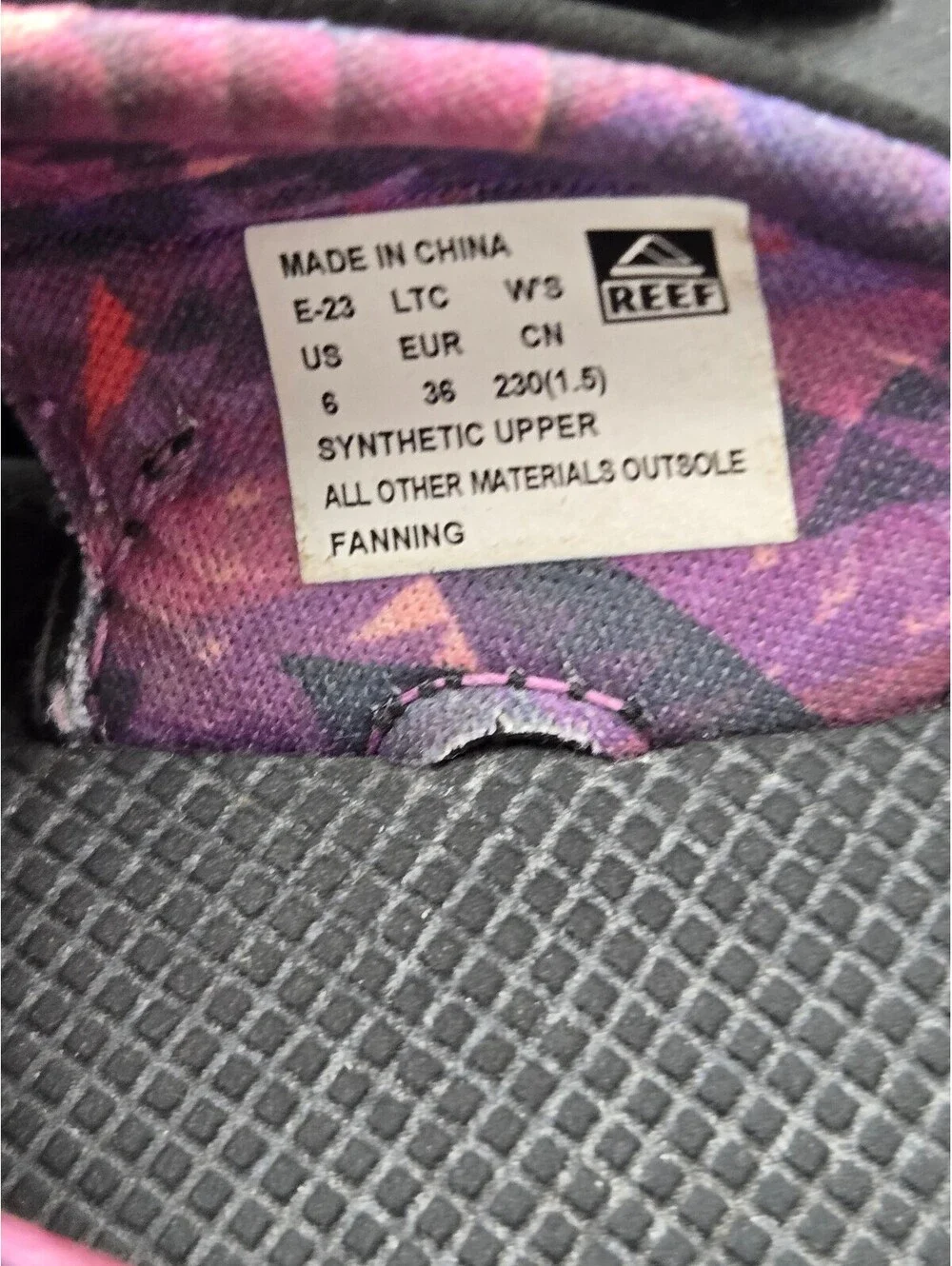 Reef Women's Flip Flop Sandals Size 6 Black with Purple Accents